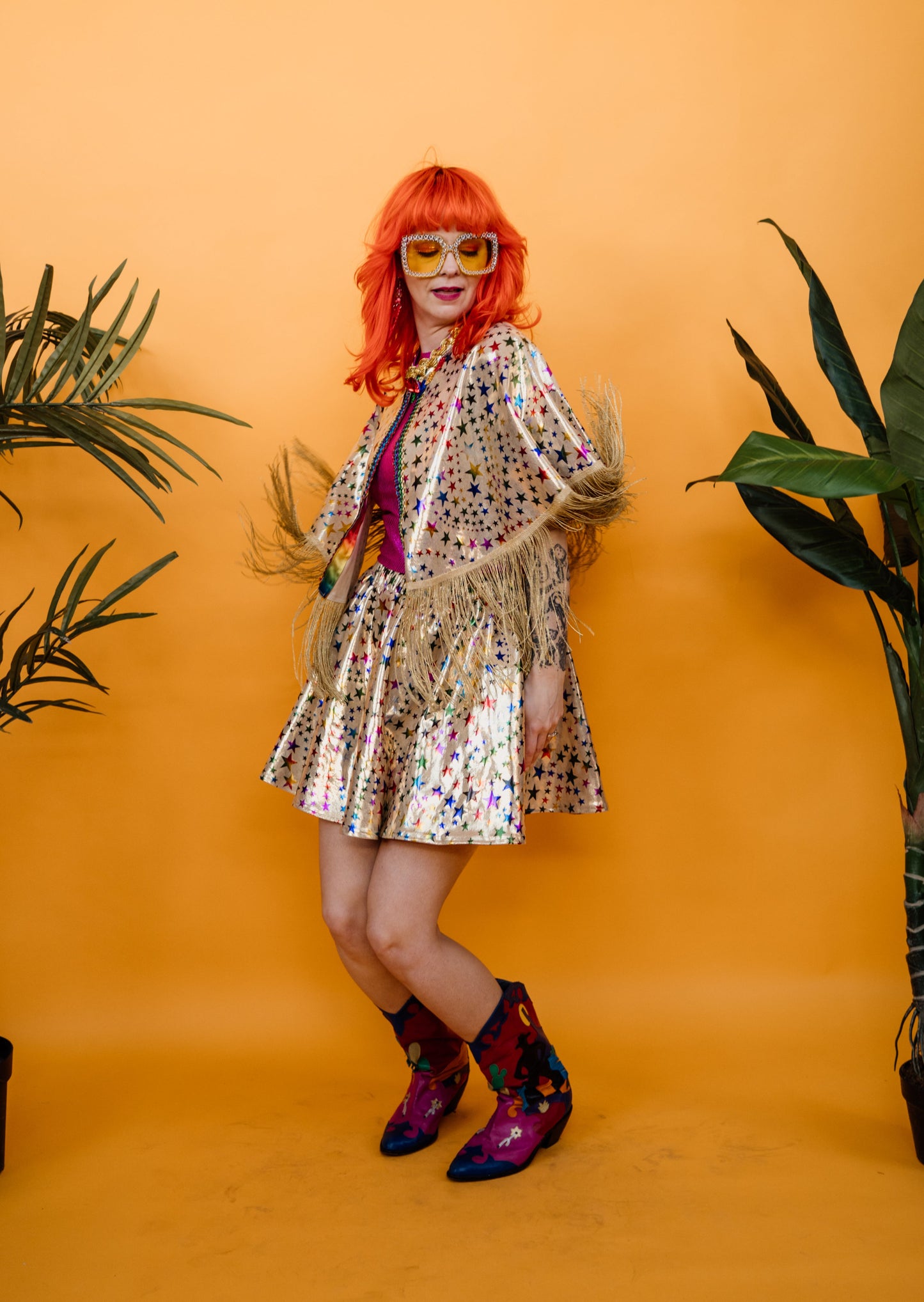 * Party Cape in Gold Rainbow Star + 1 Colour
