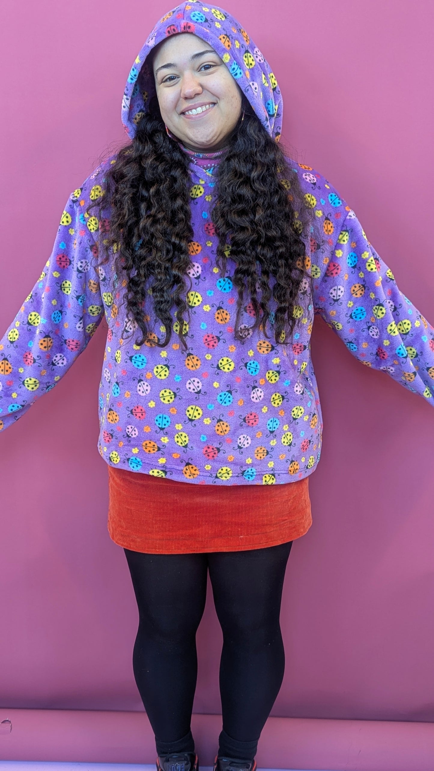 Hooded Pullover in Lilac Ladybirds