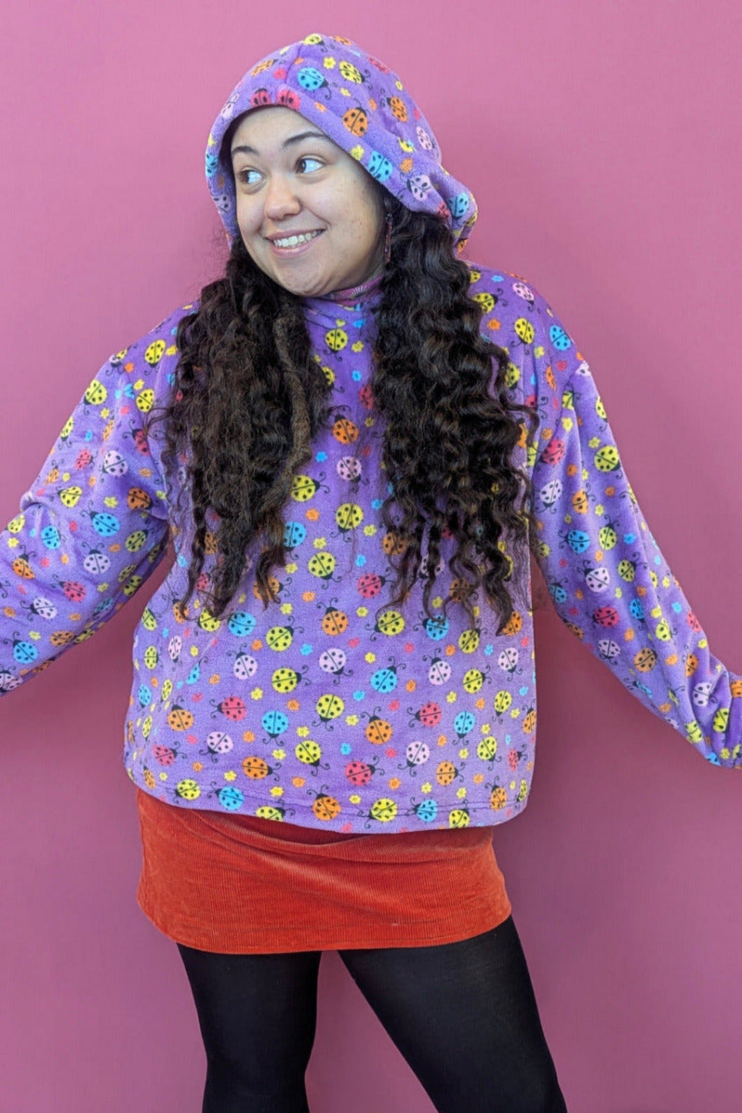 Hooded Pullover in Lilac Ladybirds