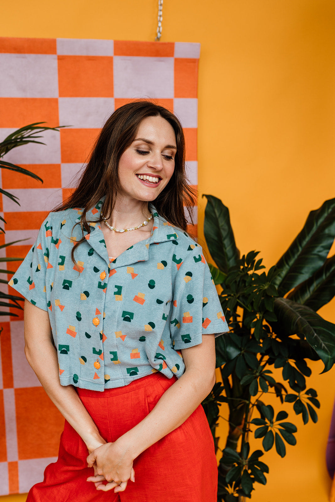 Cropped Bowling Shirt in Aqua Shapes