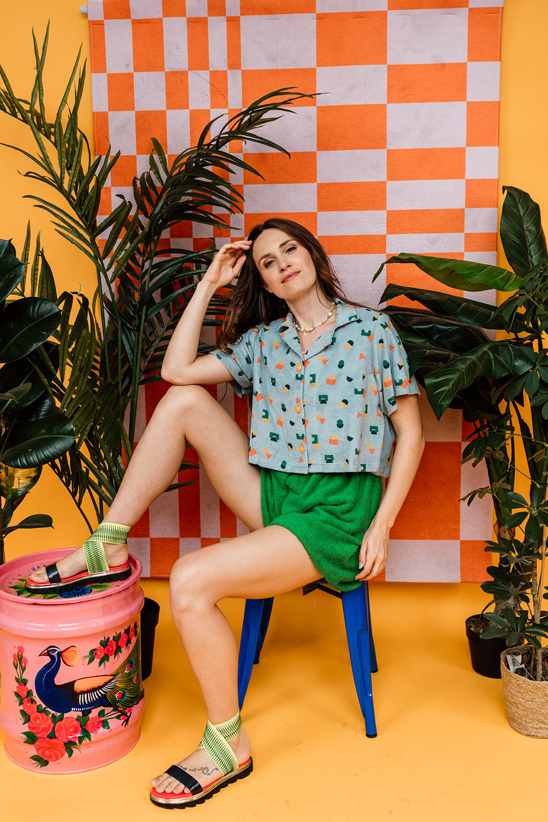 Cropped Bowling Shirt in Aqua Shapes