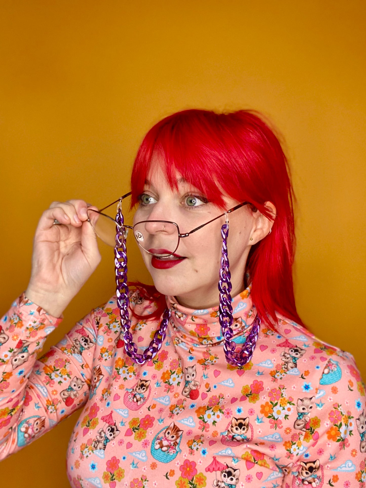Glasses Chain in Metallic Purple