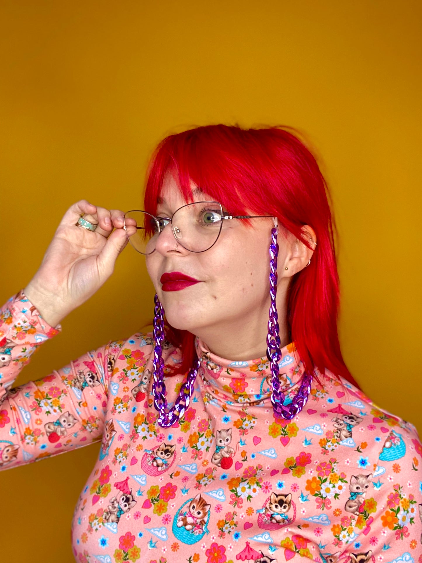 Glasses Chain in Metallic Purple