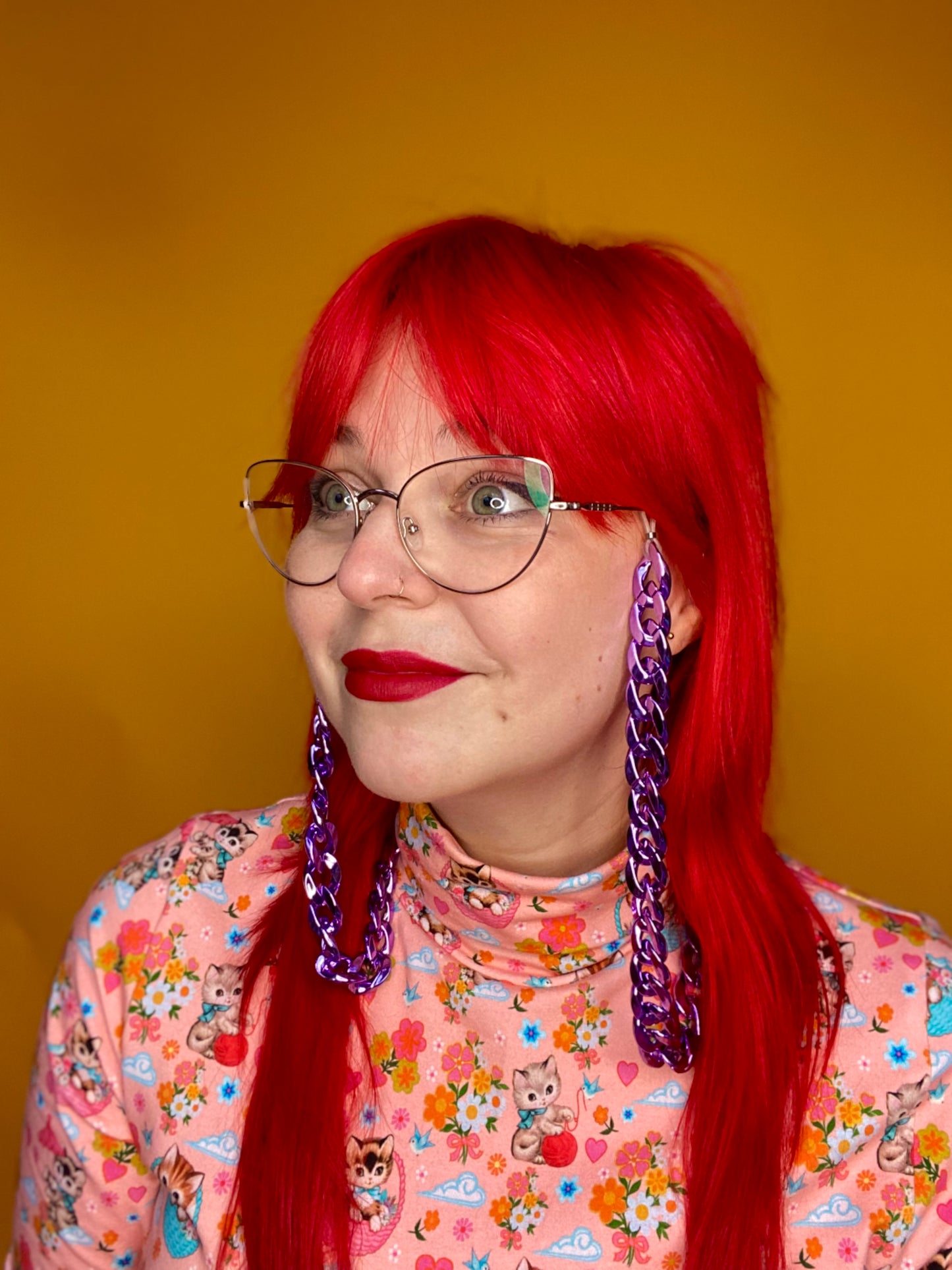 Glasses Chain in Metallic Purple