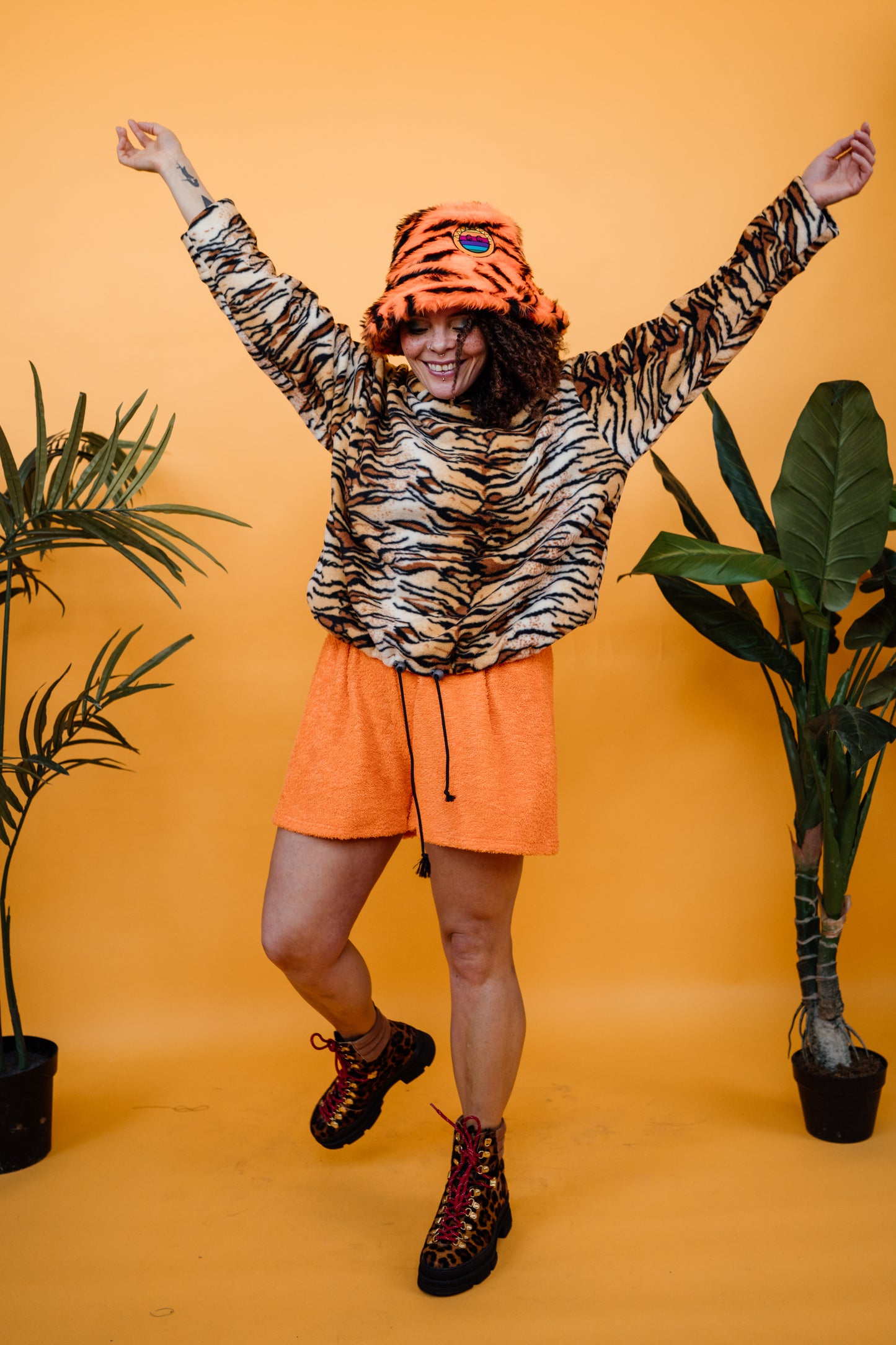 Bucket Hat in Tiger Faux Fur