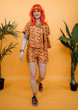 Load image into Gallery viewer, Needlecord Shorts in Retro Floral