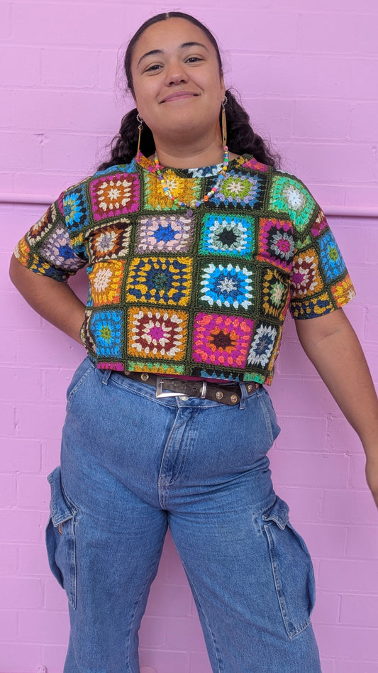 Boxy Cropped Tee in Green Crochet