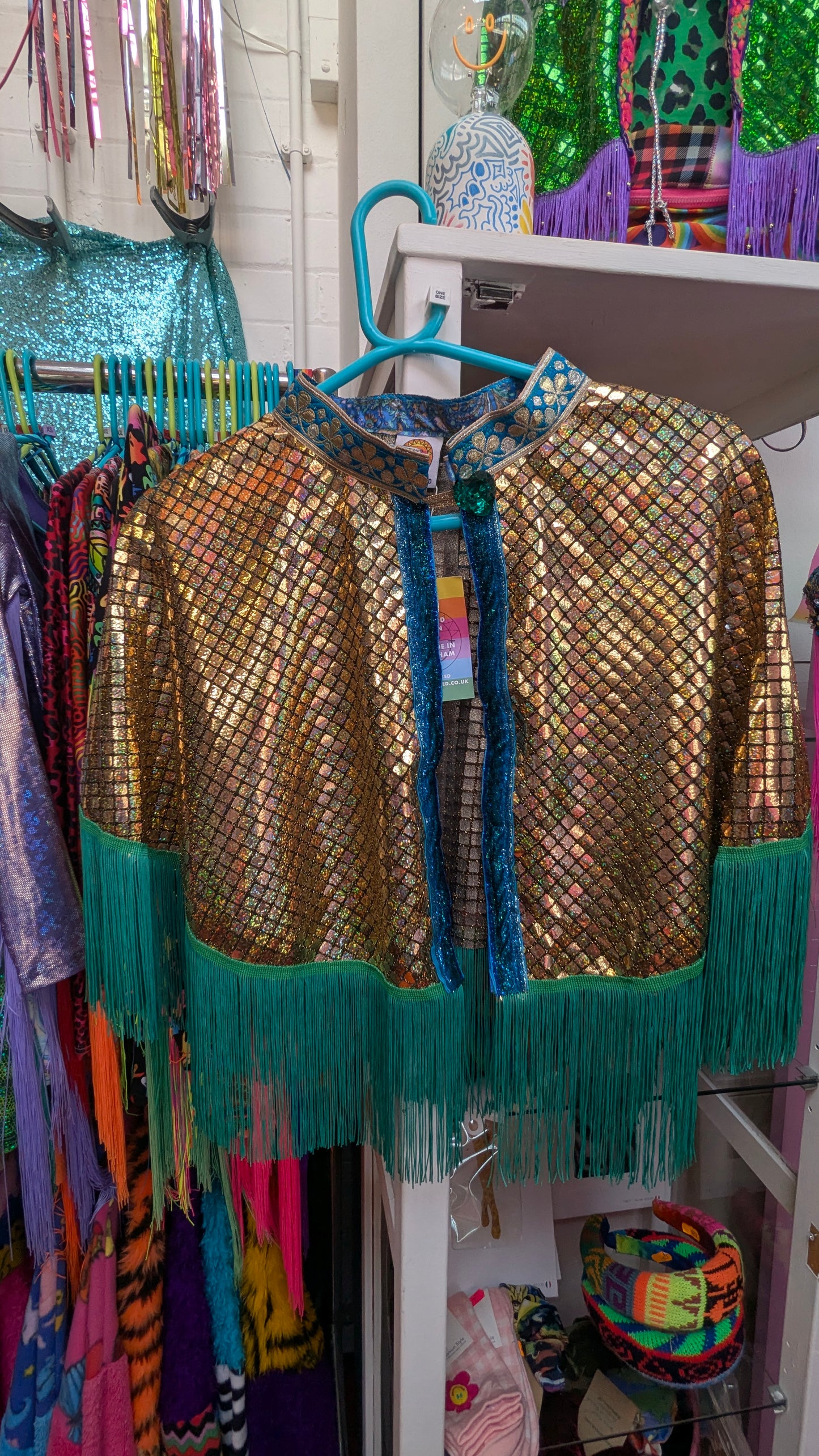 Holographic Party Cape in Gold